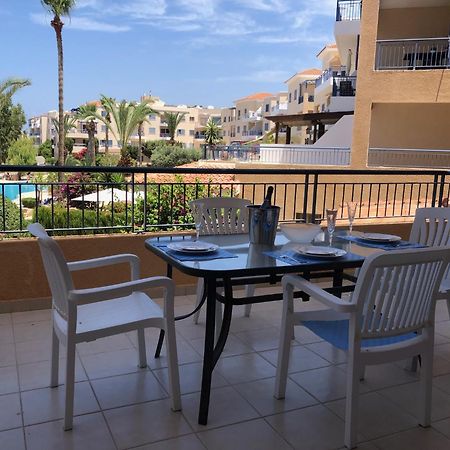 Kings Palace - Stylish 2 Bed Apartment With Sea Views Пафос Екстериор снимка
