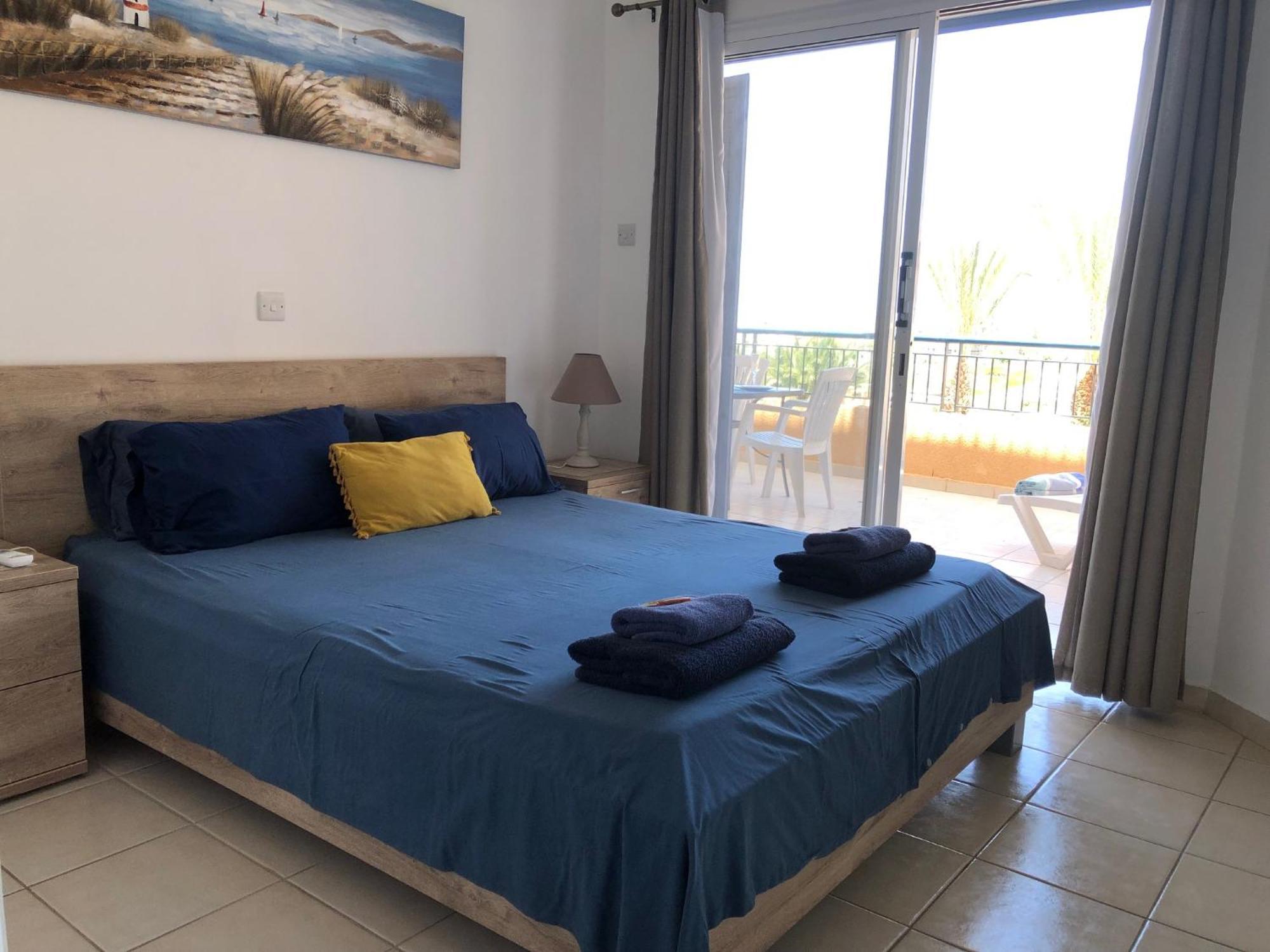 Kings Palace - Stylish 2 Bed Apartment With Sea Views Пафос Екстериор снимка