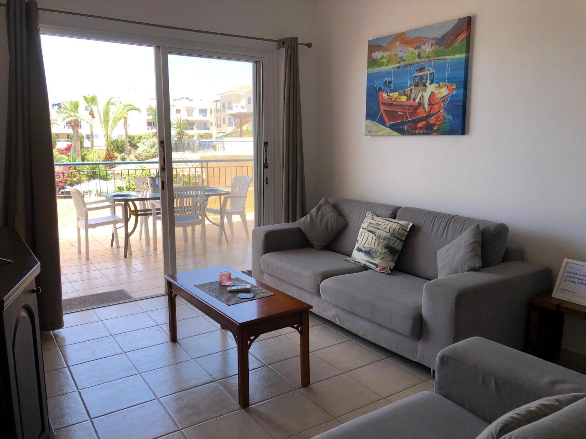 Kings Palace - Stylish 2 Bed Apartment With Sea Views Пафос Екстериор снимка