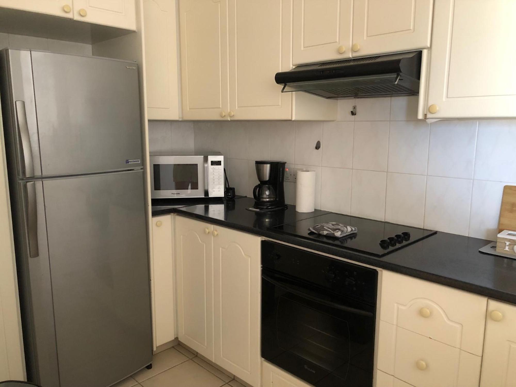 Kings Palace - Stylish 2 Bed Apartment With Sea Views Пафос Екстериор снимка
