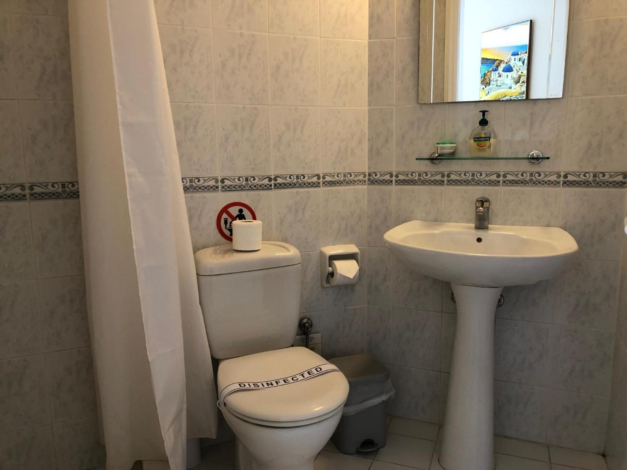 Kings Palace - Stylish 2 Bed Apartment With Sea Views Пафос Екстериор снимка