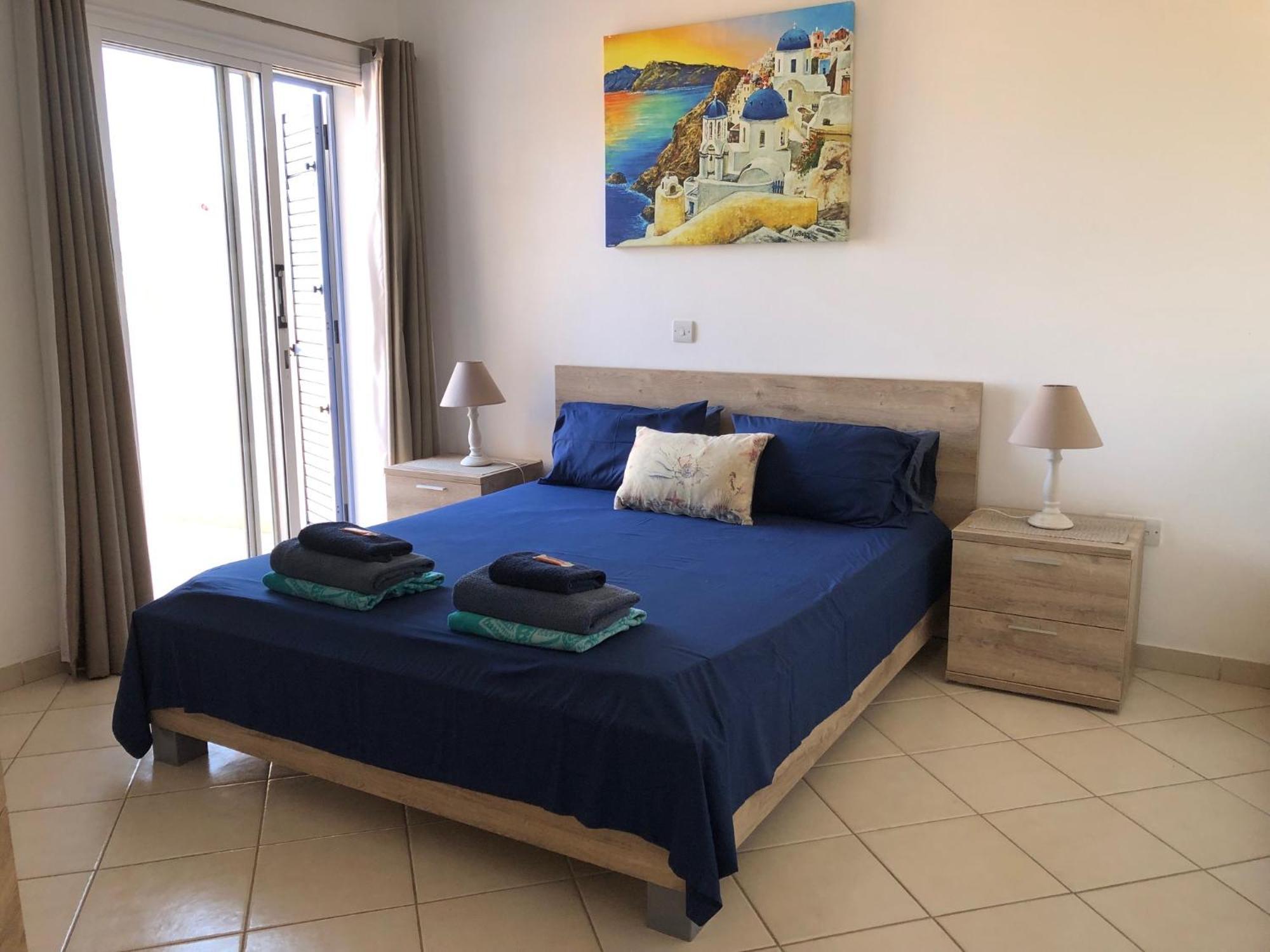 Kings Palace - Stylish 2 Bed Apartment With Sea Views Пафос Екстериор снимка