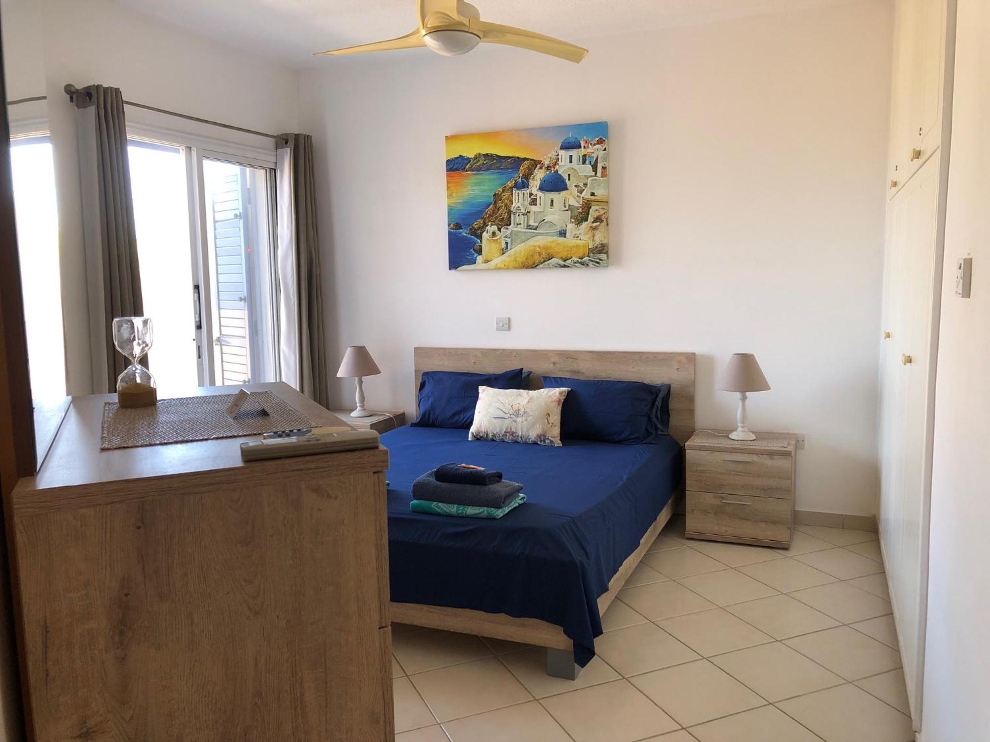 Kings Palace - Stylish 2 Bed Apartment With Sea Views Пафос Екстериор снимка