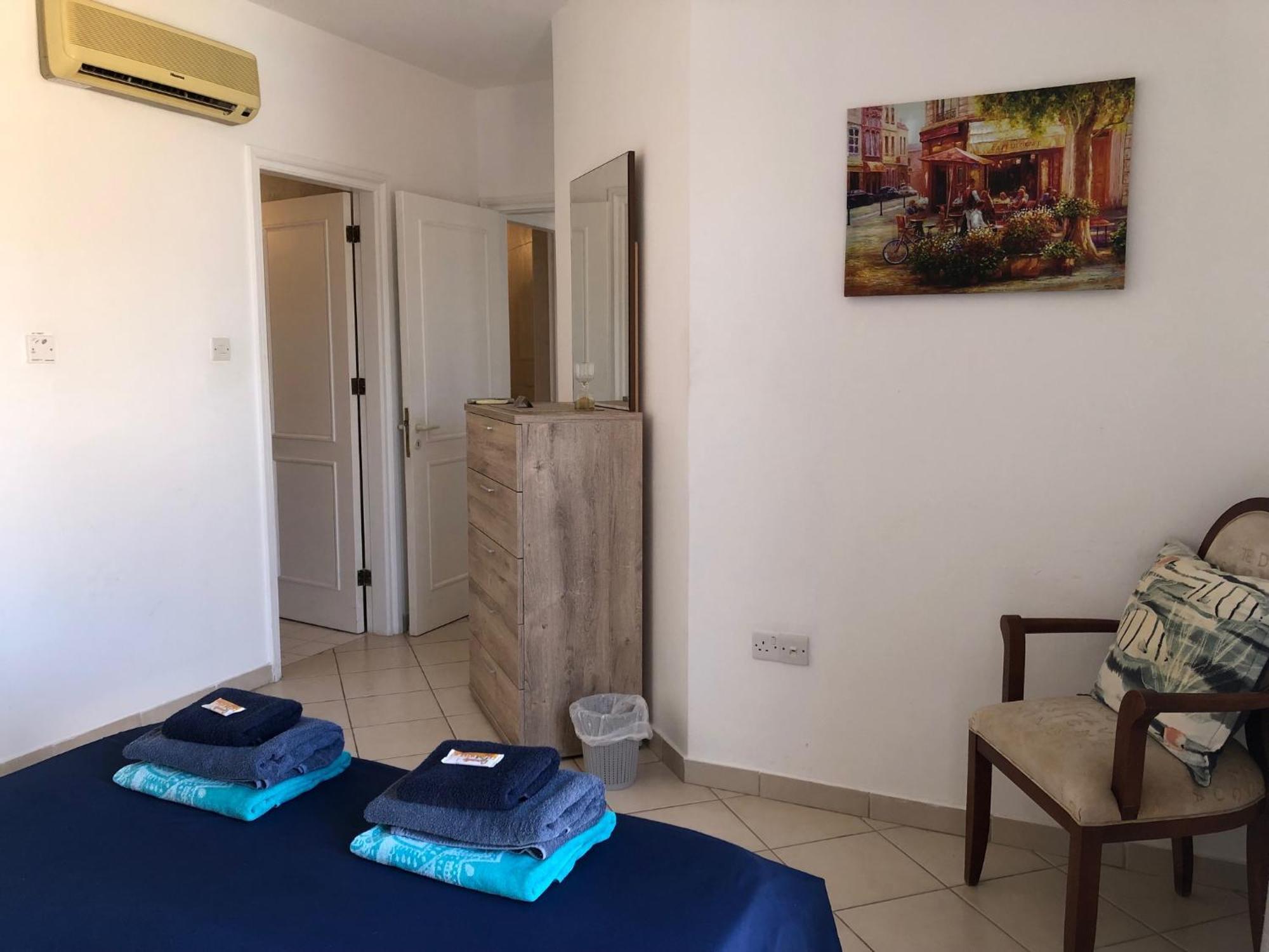 Kings Palace - Stylish 2 Bed Apartment With Sea Views Пафос Екстериор снимка